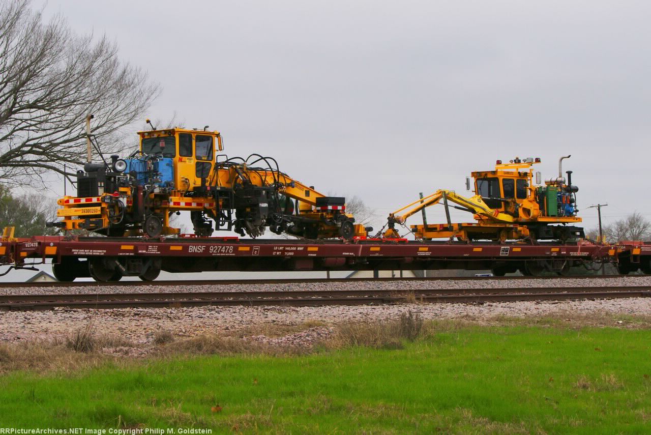 BNSF 927478, X6300260 - Tie Inserter / Remover, X6000372 - Tie Handler